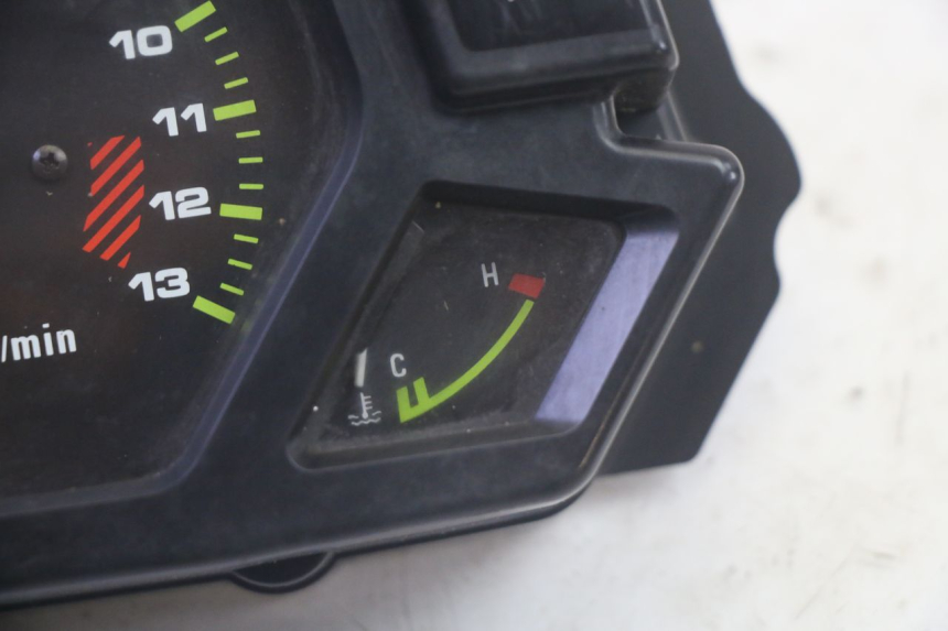 photo de CONTADOR KAWASAKI GPX R WARBIRD 600 (1988 - 1993) - Estado da superfície