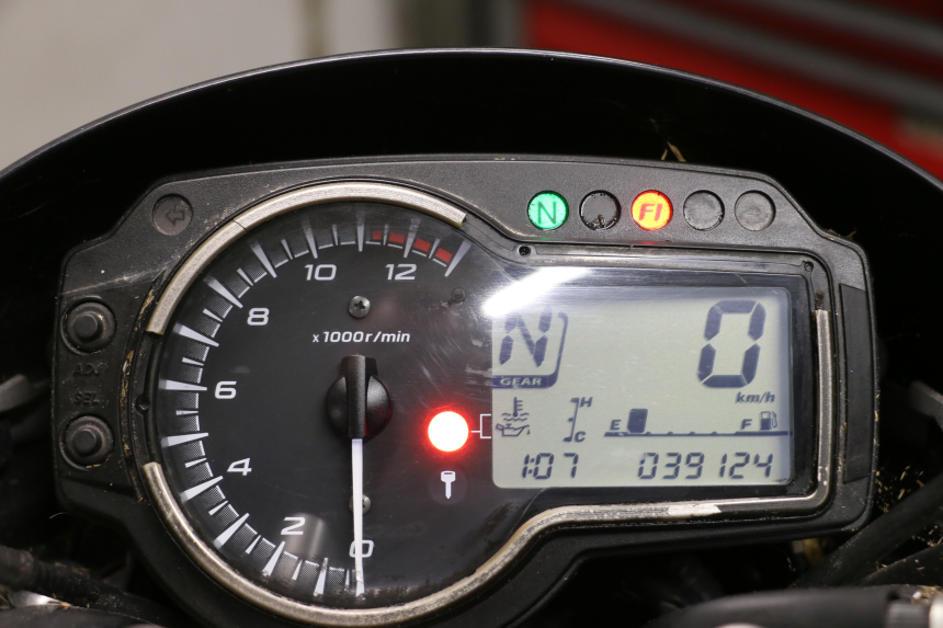 photo de CONTADOR SUZUKI GSR 750 (2011 - 2017) - Detalhe da peça
