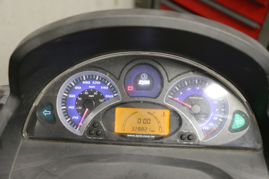 photo de CONTADOR SYM GTS EVO 125 (2009 - 2013) - Zoom do estado de desgaste