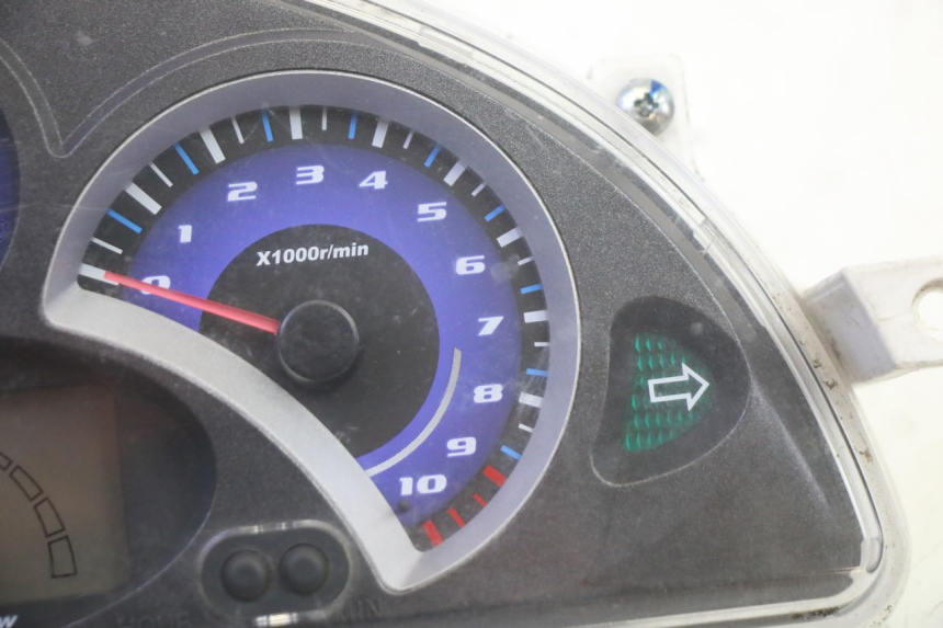photo de CONTADOR SYM GTS EVO 125 (2009 - 2013) - Pontos de fixação