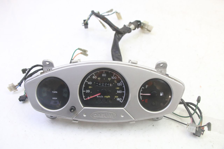 photo de CONTADOR DAELIM HISTORY 125 (2001 - 2002) - Vista principal