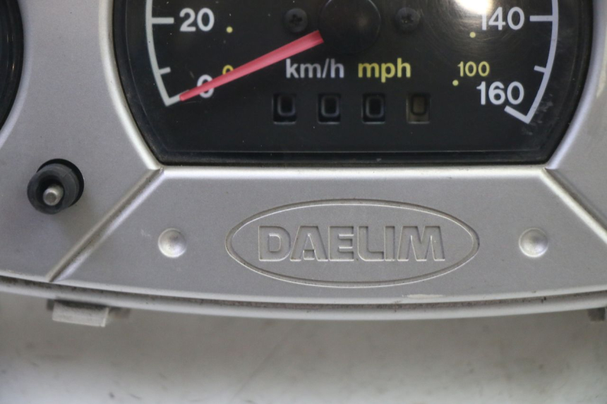photo de CONTADOR DAELIM HISTORY 125 (2001 - 2002) - Ampliação técnica