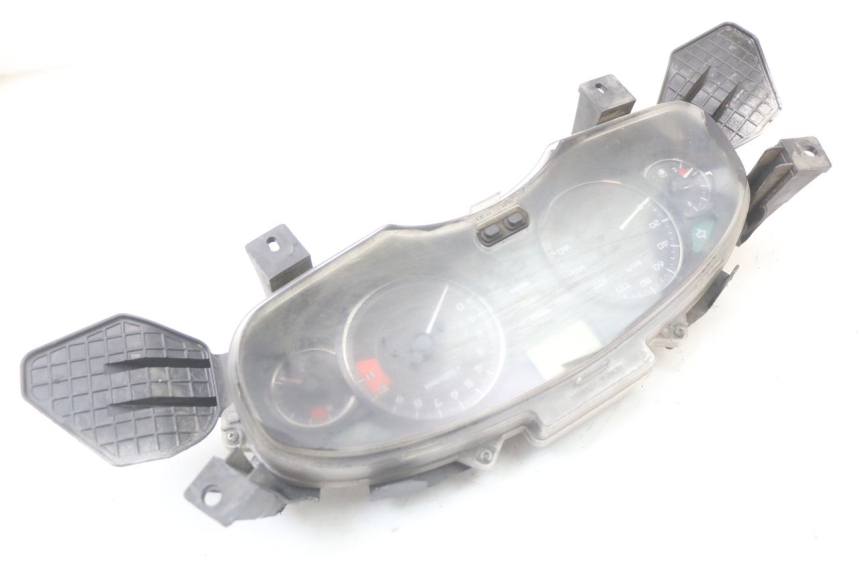 photo de CONTADOR  HONDA FES S-WING SWING 125 (2007 - 2015) - Pontos de fixação