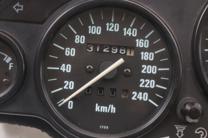 photo de CONTADOR KAWASAKI GTR 1000 (1994 - 2004) - Outro ângulo de visão