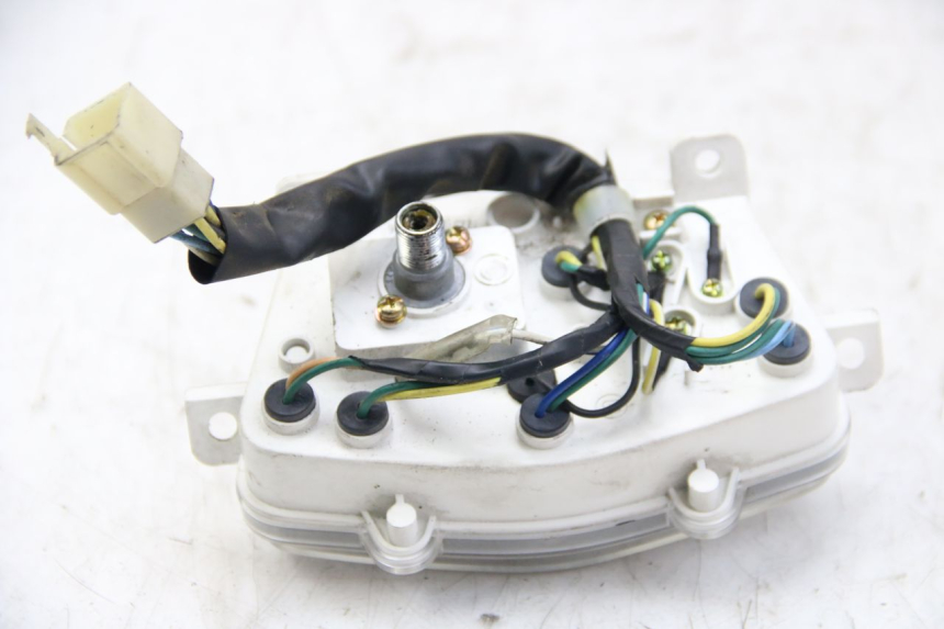 photo de CONTADOR PEUGEOT KISBEE 2T 50 (2010 - 2017) - Detalhe da peça
