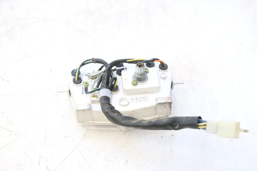 photo de CONTADOR PEUGEOT KISBEE 2T 50 (2010 - 2017) - Outro ângulo de visão