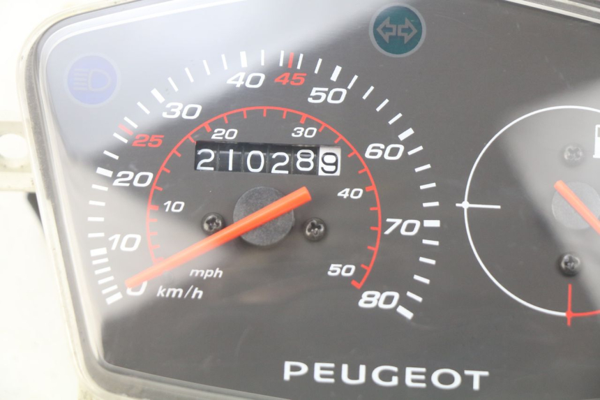 photo de CONTADOR PEUGEOT KISBEE 4T 50 (2018 - 2022) - Marcações e referências
