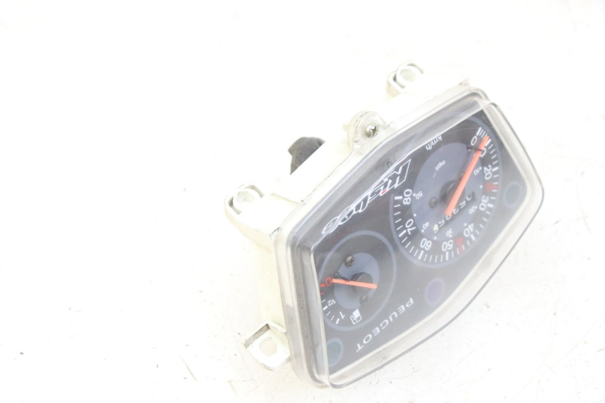 photo de CONTADOR PEUGEOT KISBEE 4T 50 (2010 - 2017) - Pontos de fixação