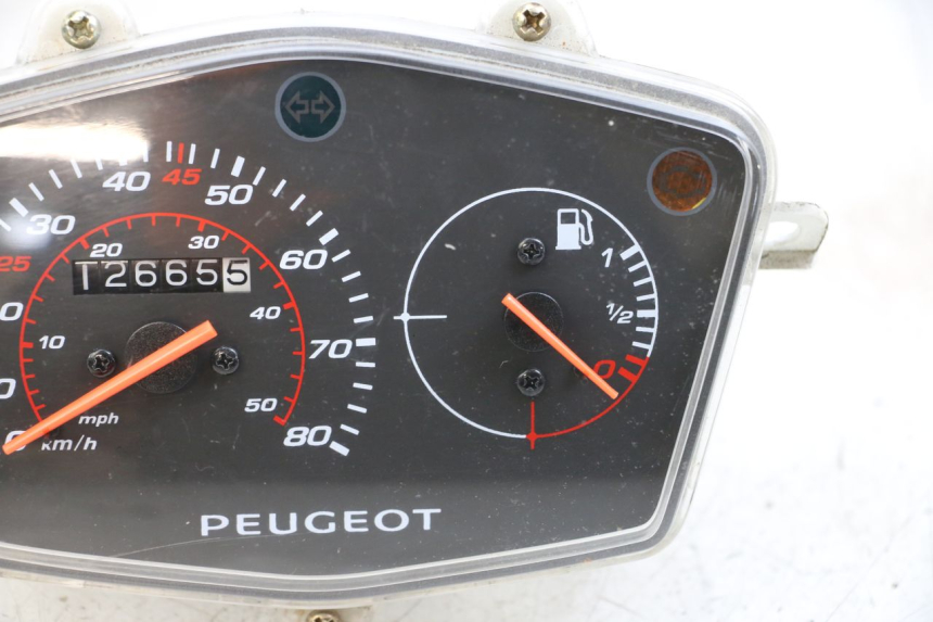 photo de CONTADOR PEUGEOT KISBEE 4T 50 (2018 - 2022) - Estado da superfície