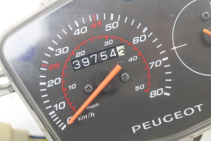 photo de CONTADOR PEUGEOT KISBEE 4T 50 (2018 - 2022) - Detalhe da peça