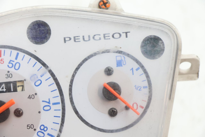 photo de CONTADOR PEUGEOT KISBEE 4T 50 (2010 - 2017) - Zoom do estado de desgaste