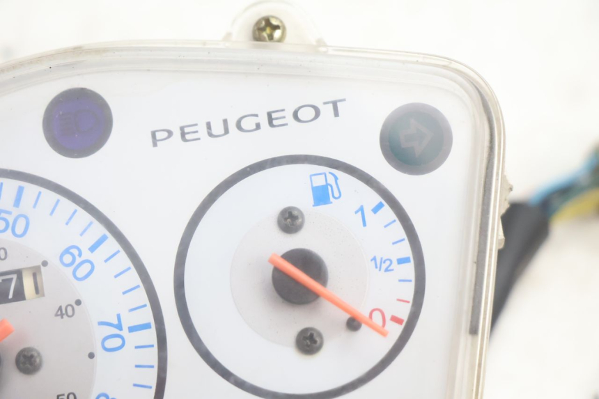 photo de CONTADOR PEUGEOT KISBEE 4T 50 (2010 - 2017) - Zoom do estado de desgaste