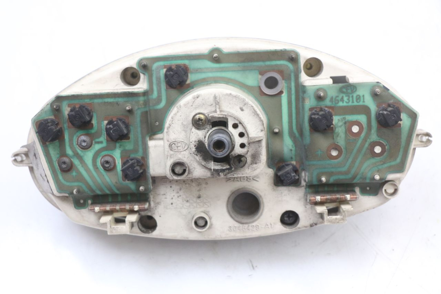 photo de CONTADOR RENAULT KOURANOS 125 (2001 - 2004) - Pontos de fixação