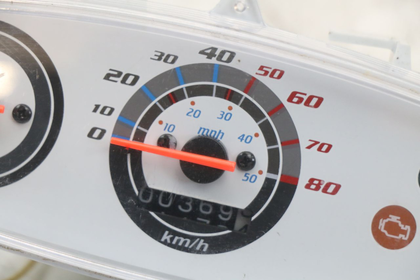 photo de CONTADOR  MASH LEGEND'R 4T 50 (2021 - 2025) - Outro ângulo de visão
