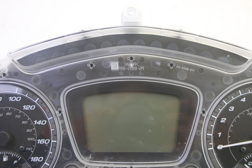 photo de CONTADOR PIAGGIO MP3 HPE 350 (2018 - 2020) - Zoom do estado de desgaste
