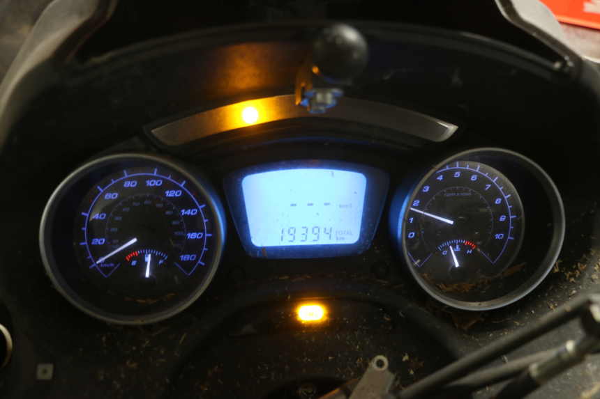 photo de CONTADOR PIAGGIO MP3 HPE 350 (2018 - 2020) - Ampliação técnica