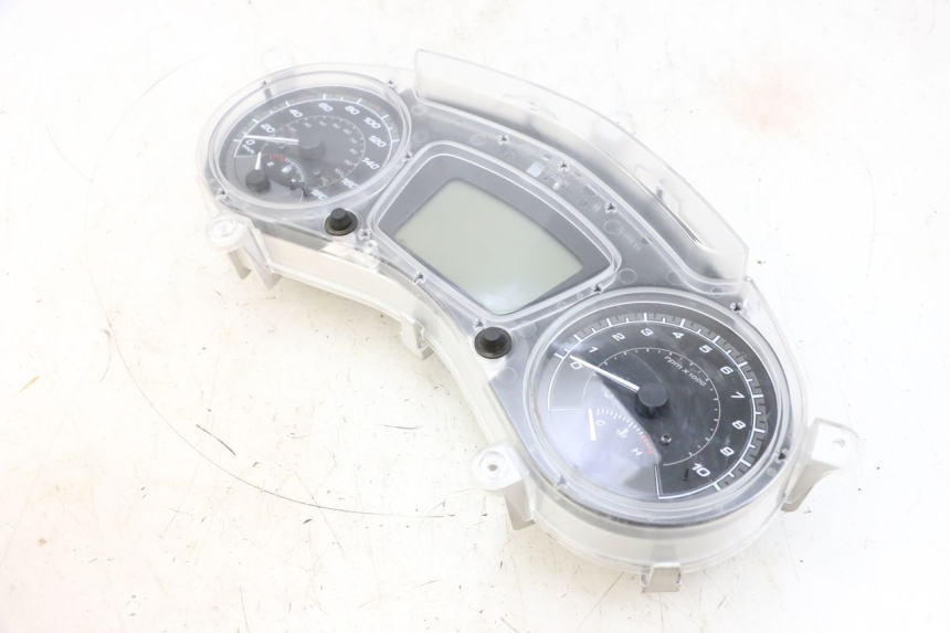 photo de CONTADOR PIAGGIO MP3 HPE 300 (2019 - 2026) - Vista geral