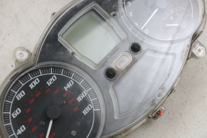 photo de CONTADOR  PIAGGIO MP3 LT 400 (2007 - 2012) - Zoom do estado de desgaste