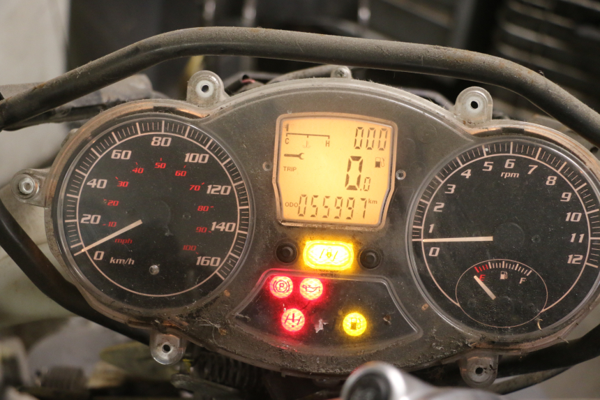 photo de CONTADOR PIAGGIO MP3 LT 300 (2010 - 2016) - Inspeção visual