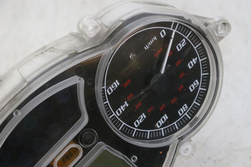 photo de CONTADOR PIAGGIO MP3 LT 300 (2010 - 2016) - Pontos de fixação