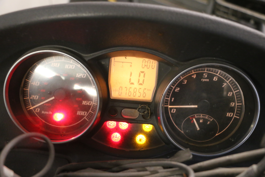 photo de CONTADOR  PIAGGIO MP3 LT 400 (2007 - 2012) - Zoom do estado de desgaste