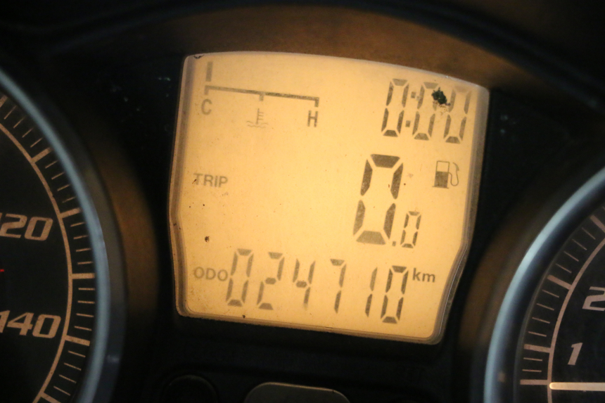 photo de CONTADOR PIAGGIO MP3 LT 300 (2010 - 2016) - Zoom do estado de desgaste