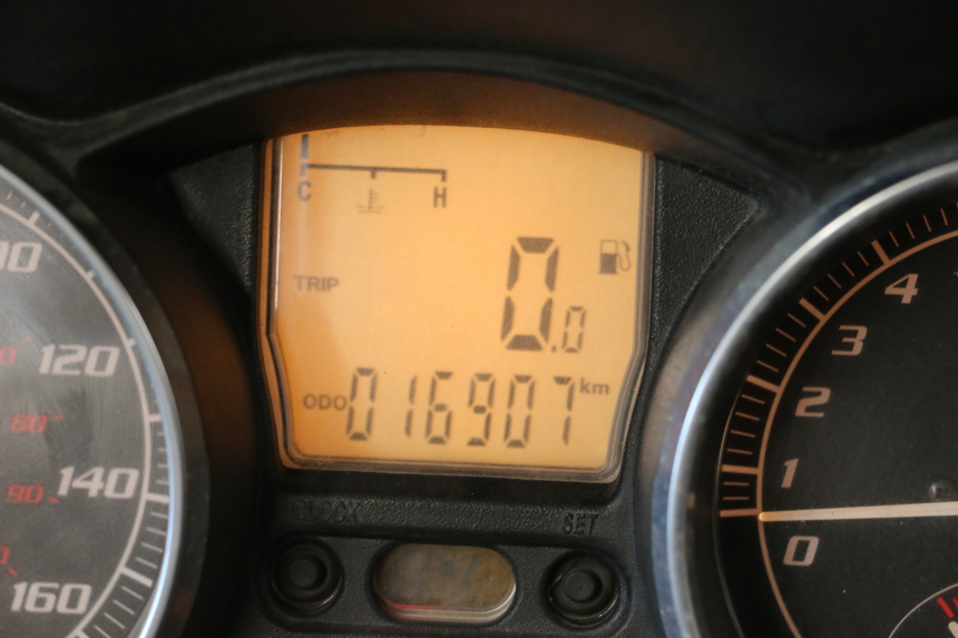 photo de CONTADOR PIAGGIO MP3 LT 300 (2010 - 2016) - Ampliação técnica