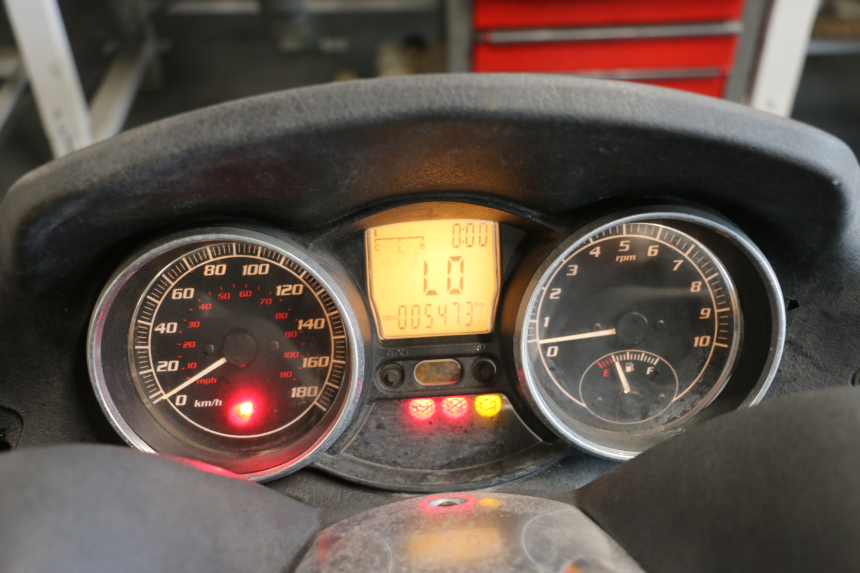 photo de CONTADOR  PIAGGIO MP3 LT 400 (2007 - 2012) - Ampliação técnica