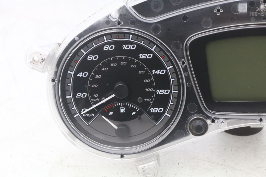 photo de CONTADOR PIAGGIO MP3 500 (2014 - 2017) - Vista de perto