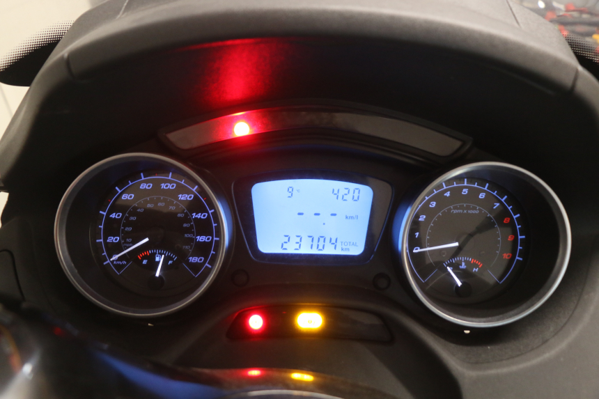 photo de CONTADOR PIAGGIO MP3 500 (2014 - 2017) - Estrutura - ampliação