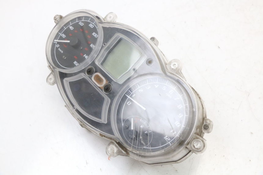 photo de CONTADOR PIAGGIO MP3 125 (2006 - 2014) - Pontos de fixação