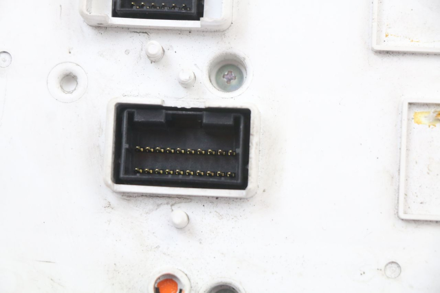 photo de CONTADOR PIAGGIO MP3 125 (2006 - 2014) - Detalhes característicos