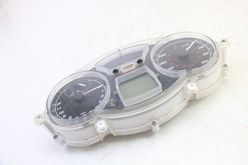 photo de CONTADOR  PIAGGIO MP3 RL 250 (2006 - 2010) - Pontos de fixação