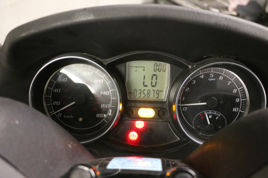 photo de CONTADOR PIAGGIO MP3 500 (2011 - 2015) - Zoom do estado de desgaste