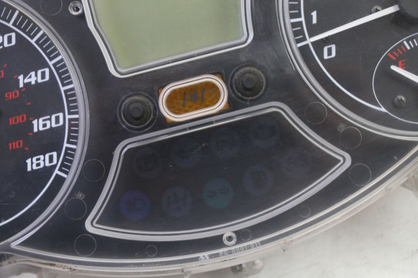 photo de CONTADOR PIAGGIO MP3 500 (2011 - 2015) - Vista geral