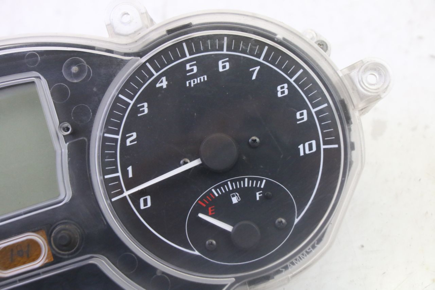photo de CONTADOR PIAGGIO MP3 500 (2011 - 2015) - Pontos de fixação