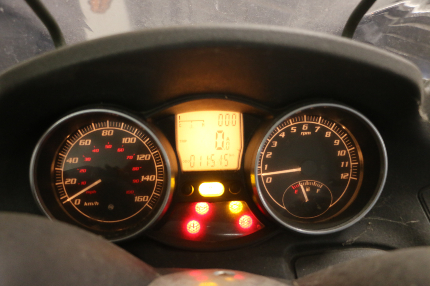 photo de CONTADOR  PIAGGIO MP3 RL 250 (2006 - 2010) - Detalhe da peça