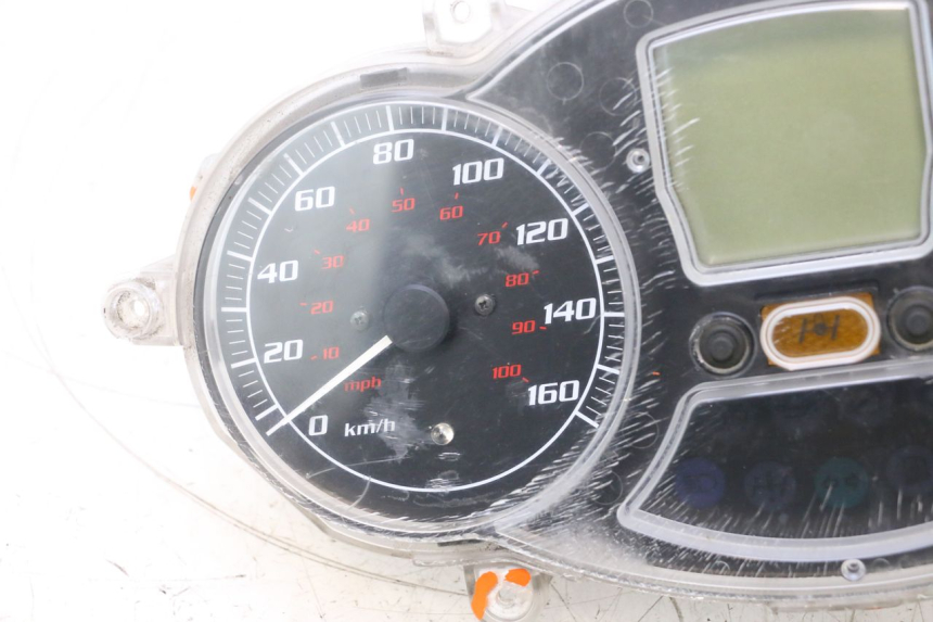 photo de CONTADOR  PIAGGIO MP3 RL 250 (2006 - 2010) - Zoom do estado de desgaste