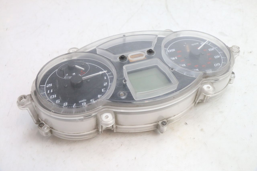 photo de CONTADOR PIAGGIO MP3 125 (2006 - 2014) - Estado da superfície