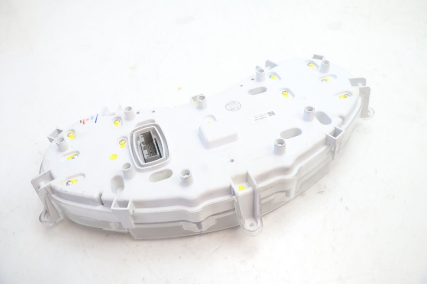 photo de CONTADOR PIAGGIO MP3 500 (2016 - 2018) - Detalhes característicos