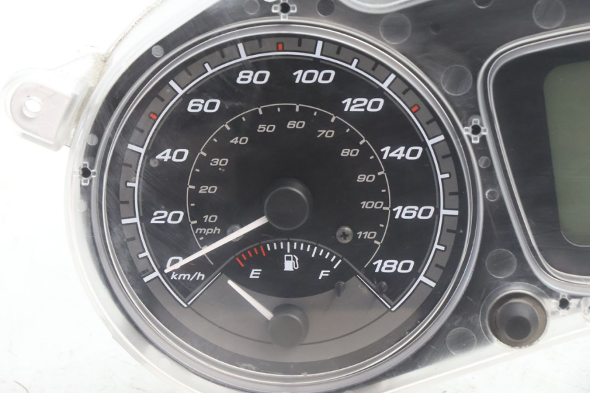photo de CONTADOR PIAGGIO MP3 500 (2016 - 2018) - Zoom do estado de desgaste