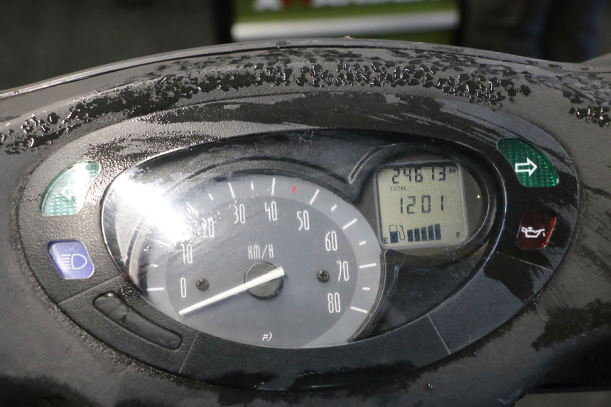 photo de CONTADOR YAMAHA NEO'S NEOS 2T 50 (1998 - 2007) - Zoom do estado de desgaste
