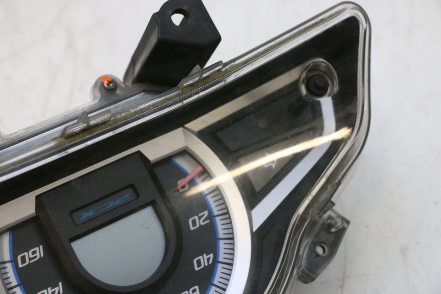 photo de CONTADOR  HONDA PCX (JF57/JF64) 125 (2014 - 2018) - Outro ângulo de visão