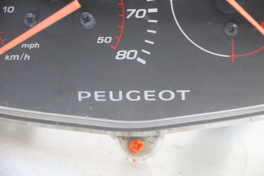 photo de CONTADOR PEUGEOT KISBEE 4T 50 (2018 - 2022) - Outro ângulo de visão