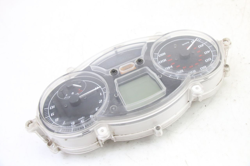 photo de CONTADOR  PIAGGIO MP3 LT 400 (2007 - 2012) - Pontos de fixação