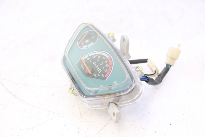 photo de CONTADOR VASTRO R-ONE 4T 50 (2014 - 2022) - Pontos de fixação