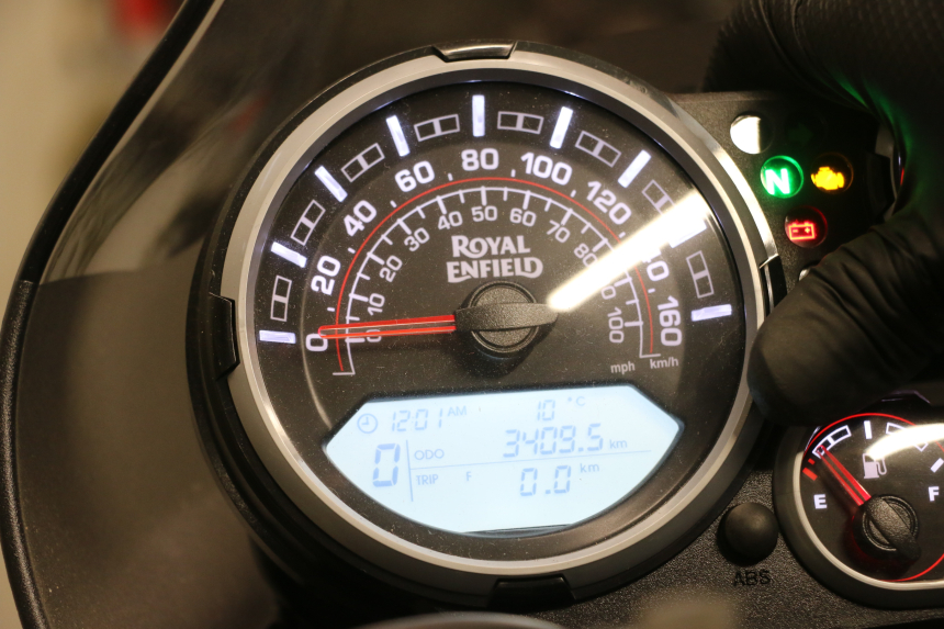 photo de CONTADOR ROYAL ENFIELD HYMALAYAN 410 (2016 - 2023) - Zoom do estado de desgaste