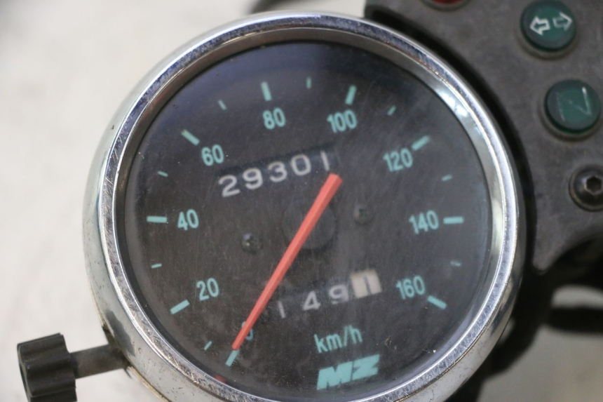 photo de CONTADOR MZ RT 125 (2000 - 2008) - Outro ângulo de visão