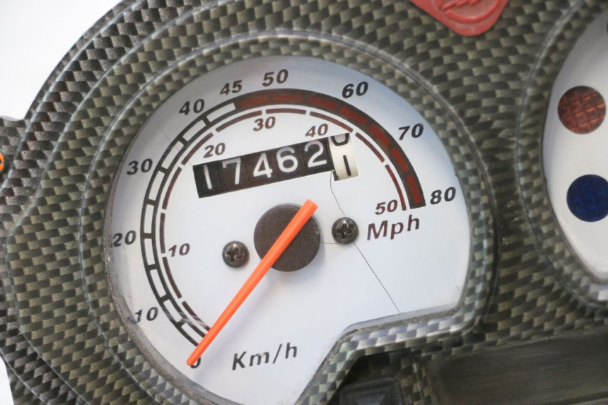 photo de CONTADOR  KEEWAY RY6 2T 50 (2011 - 2019) - Detalhes característicos