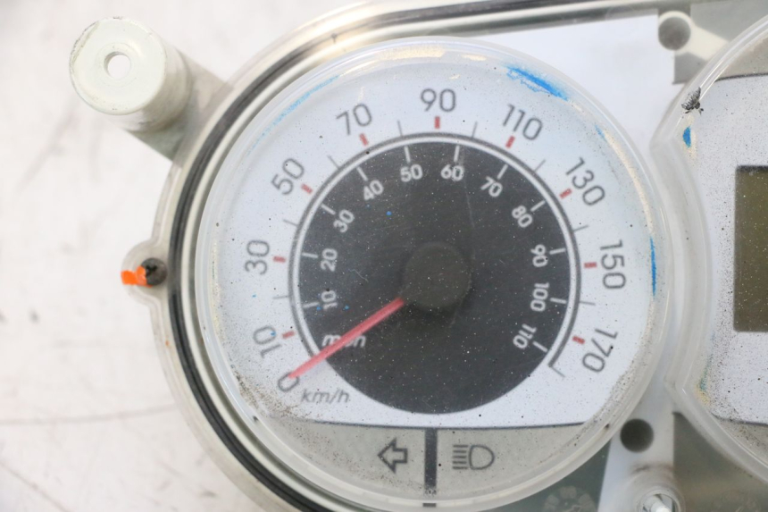 photo de CONTADOR PEUGEOT SATELIS COMPRESSOR K15 125 (2006 - 2009) - Vista de perfil